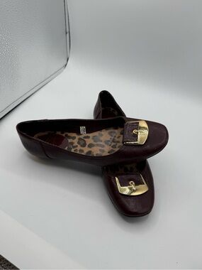 Merona Burgundy Flats Gold Buckle Accent Sz 8.5